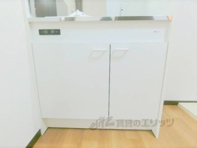 収納　キッチン下