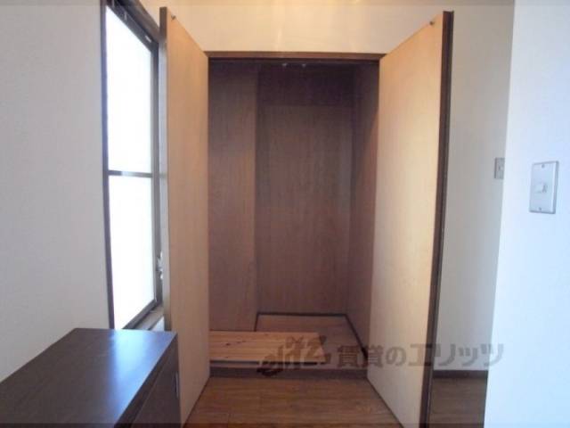 収納　廊下収納　廊下に大きな収納があります！