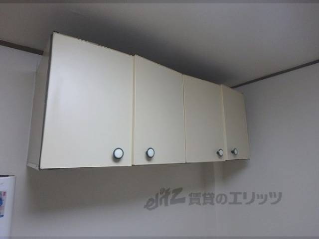 キッチン　上部収納
