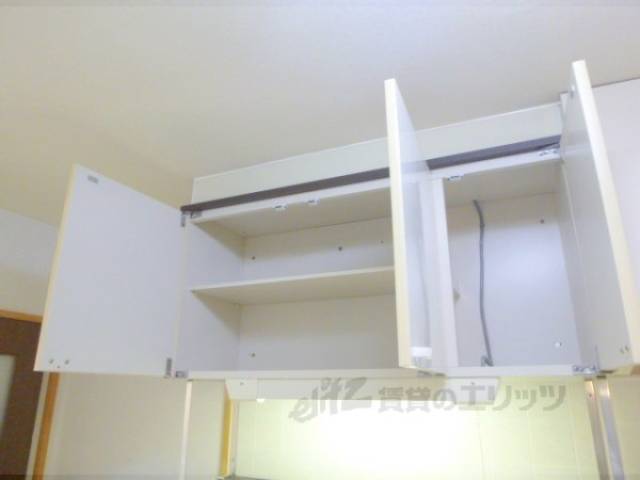 キッチン　キッチン収納