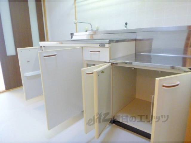 キッチン　キッチン収納