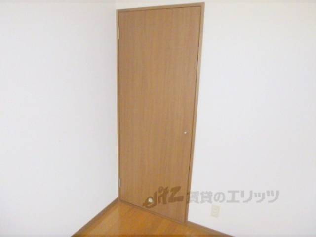 収納　北側洋室収納