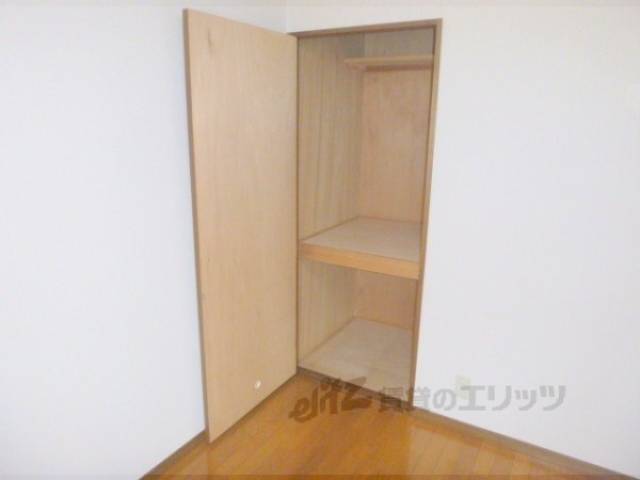 洋室　北側洋室収納