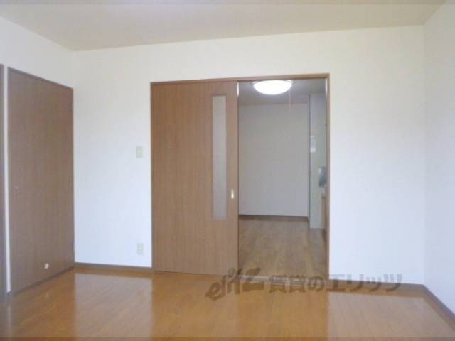 洋室　南側洋室