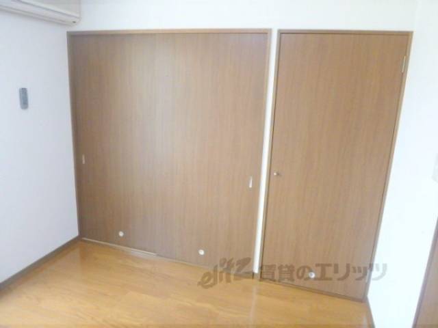 収納　南側洋室収納