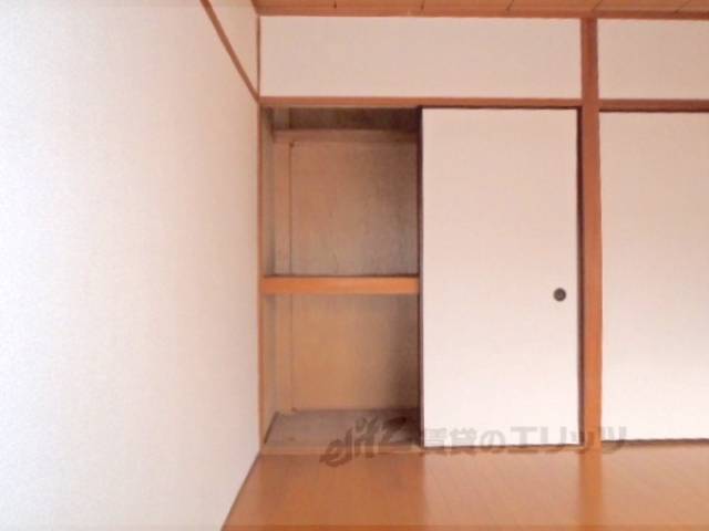 収納　洋室収納