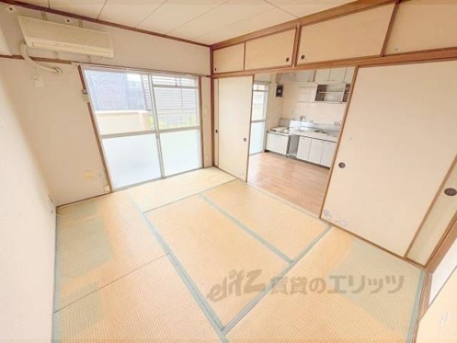 居室　清掃前