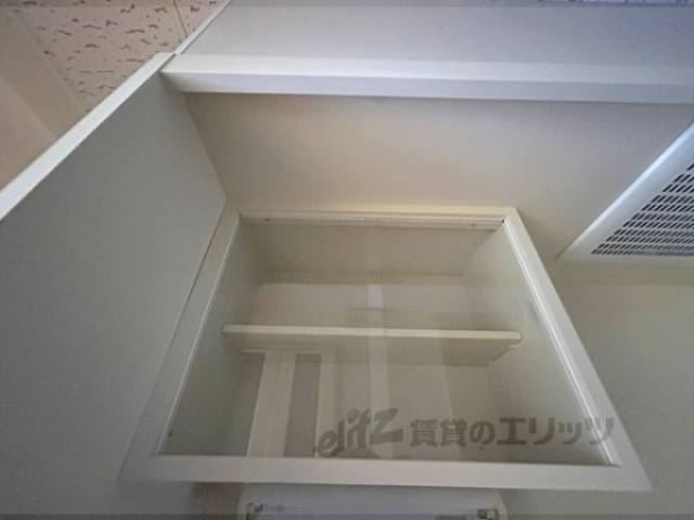 キッチン　上部収納