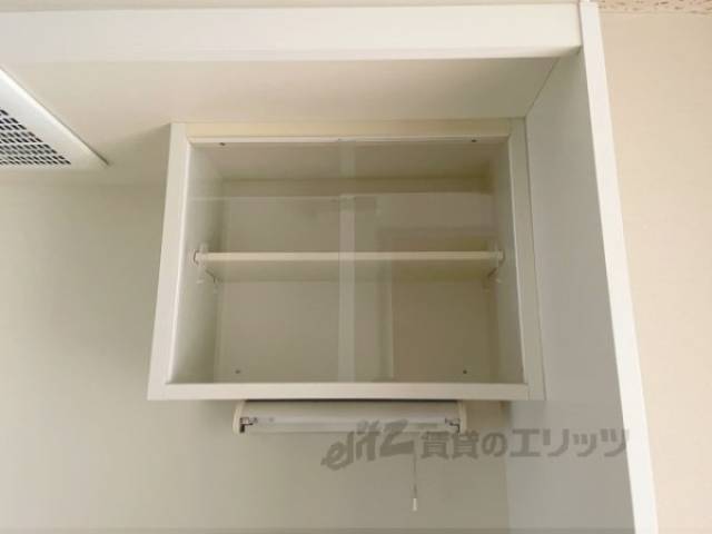 キッチン　上部収納
