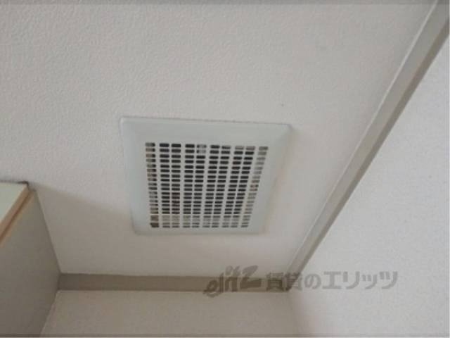 キッチン　換気扇