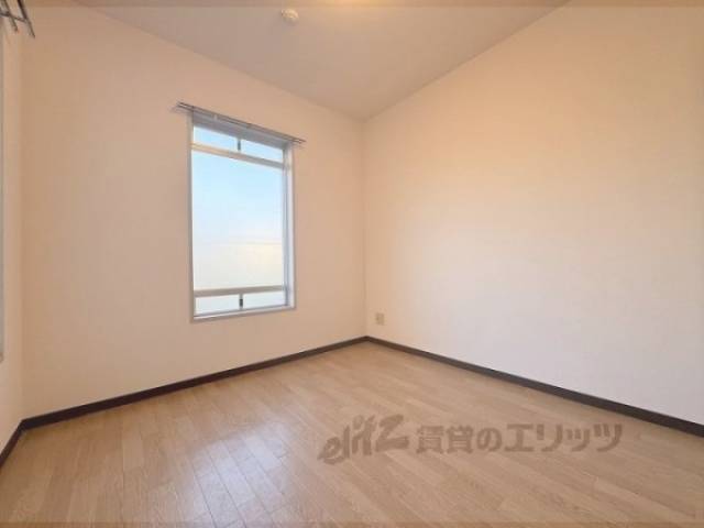 洋室　西側洋室