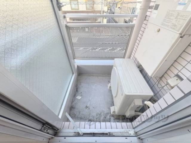 ベランダ　西側洋室横