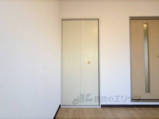 収納　東側洋室