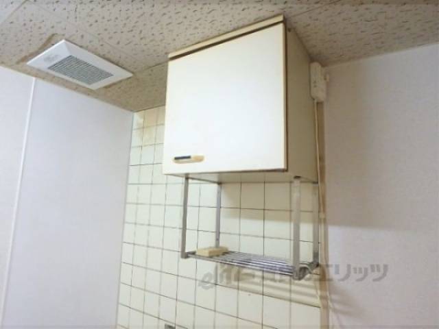 キッチン　キッチン上部収納