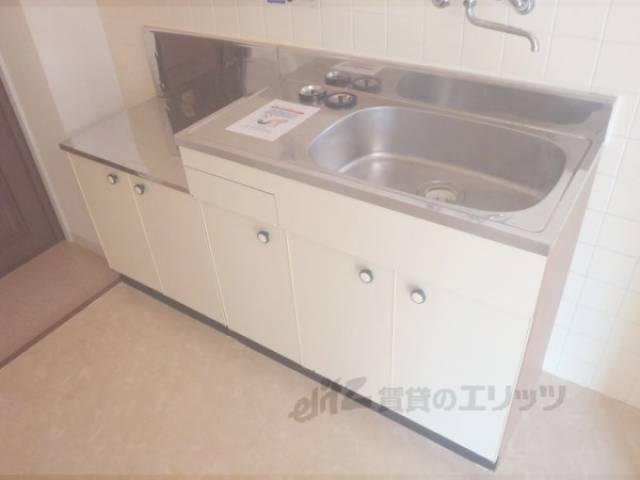 キッチン　2口コンロが置けます