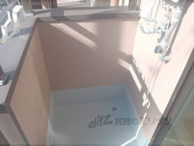 洗濯機置場　ベランダに洗濯機設置できます