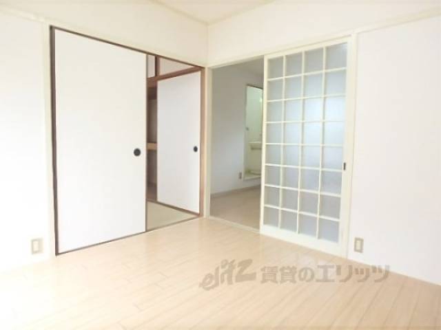 洋室 清潔感のあるお部屋です