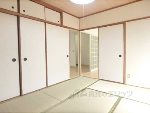 和室 明るいお部屋です