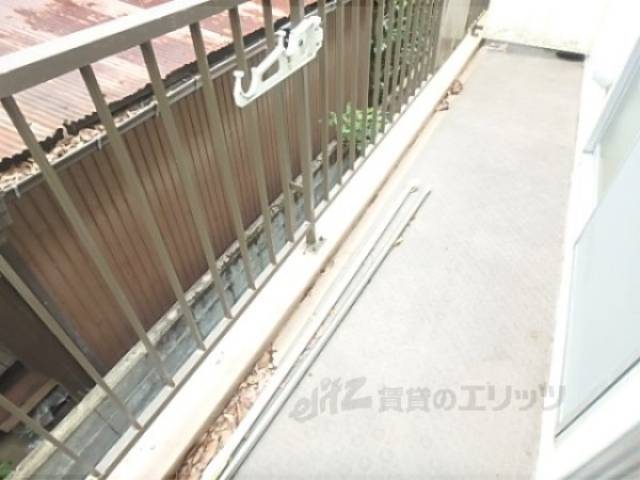 ベランダ 広いので洗濯物も干し易いです