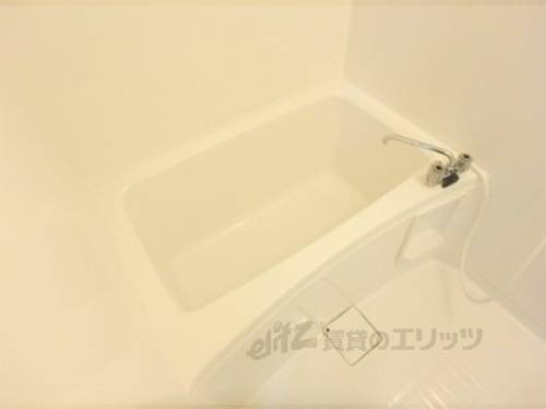 画像4:風呂：ゆったりとしたお風呂です