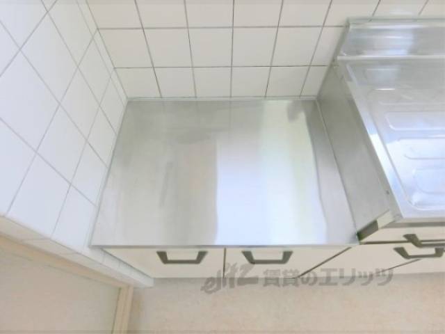 キッチン　コンロ置き場