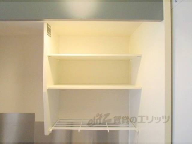 キッチン　上部収納