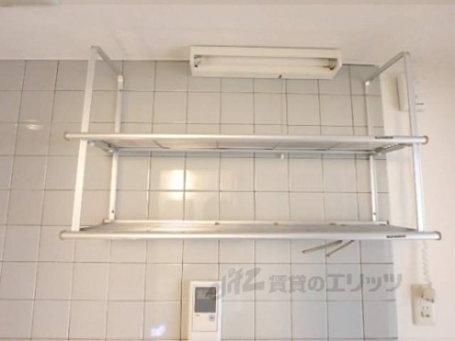キッチン　キッチン上部収納