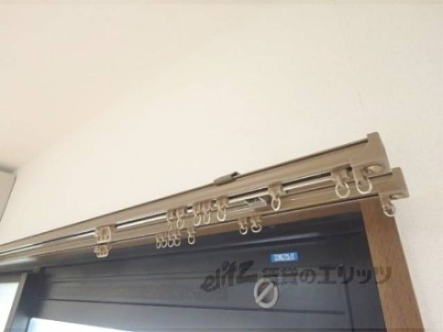 カーテンレール