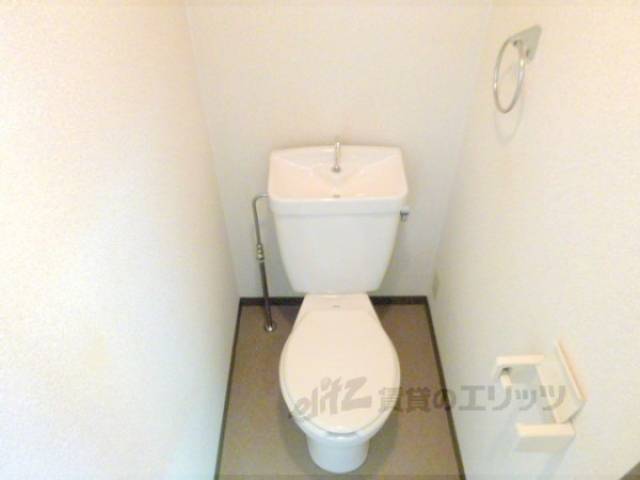 トイレ　清潔感あるトイレです