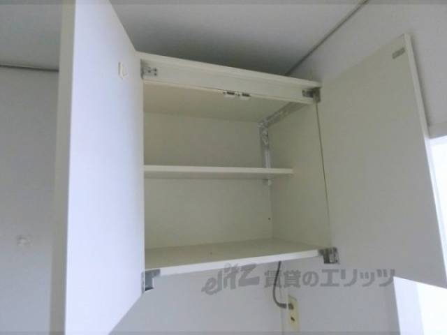 キッチン　キッチン上部収納