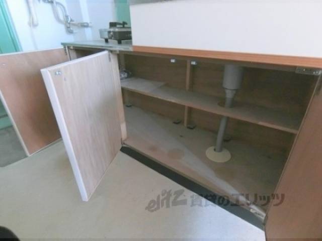 キッチン　キッチン下部収納