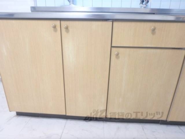 キッチン　収納