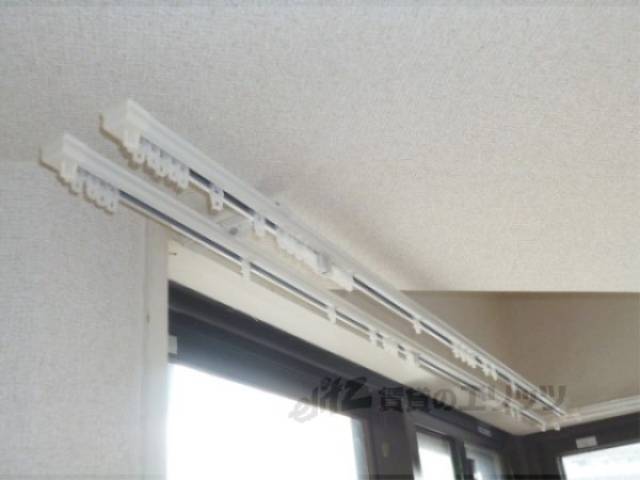 カーテンレール