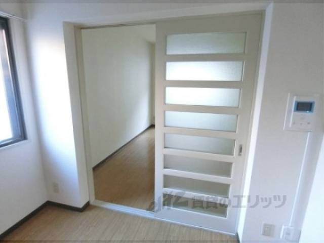 洋室　部屋仕切り