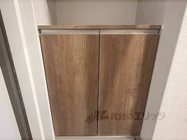 下駄箱　下部
