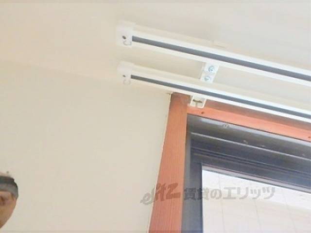 カーテンレール