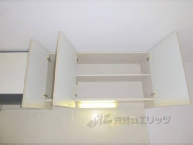 キッチン　収納