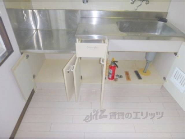 キッチン　収納