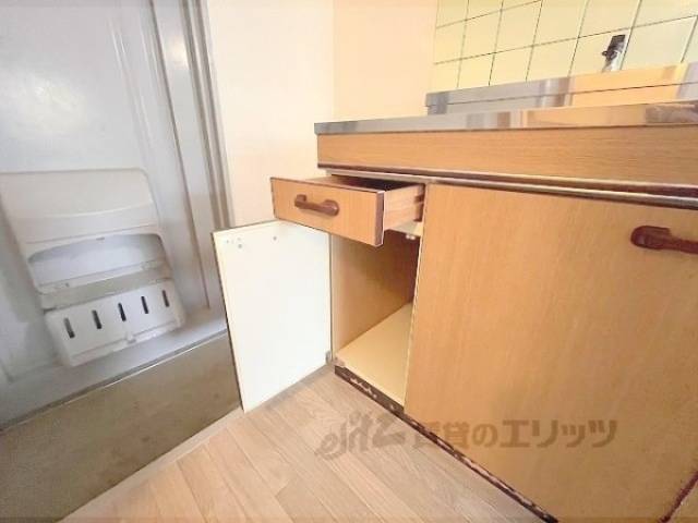 キッチン　下部収納