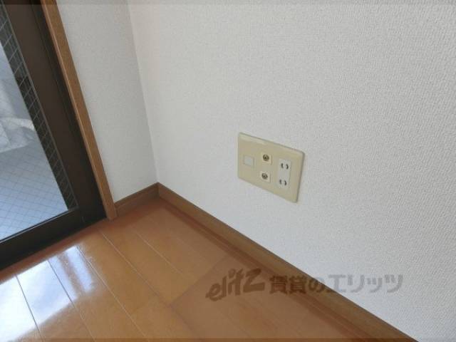 洋室　テレビアンテナ線