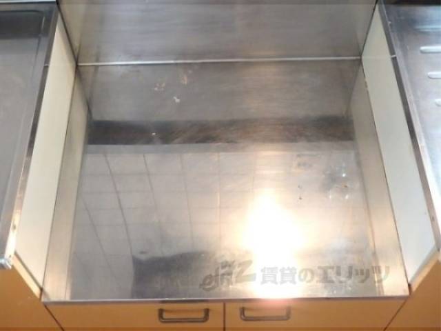 キッチン　コンロ置き場