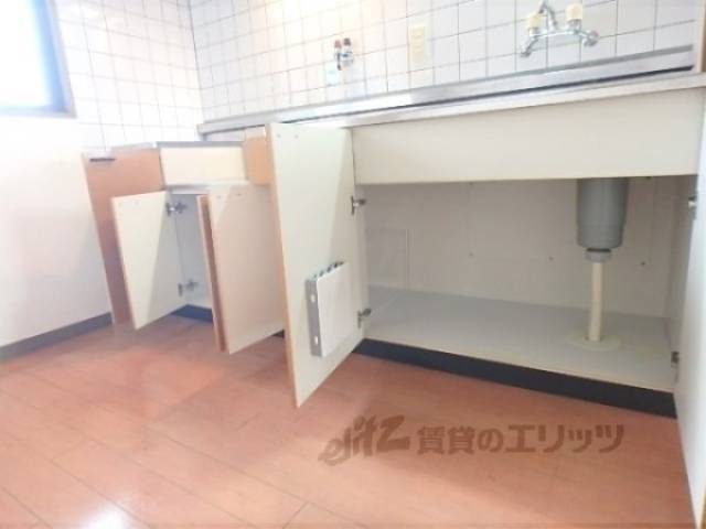 キッチン　キッチン下部収納