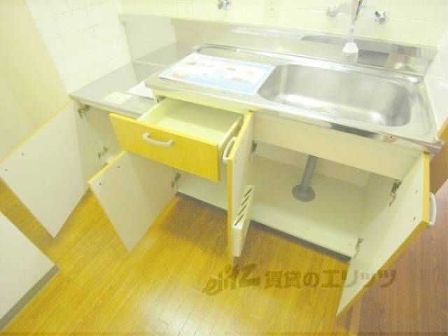 キッチン下部収納