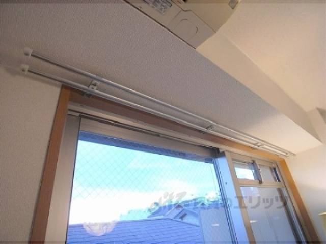 カーテンレール