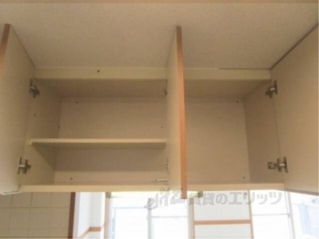 キッチン　上部収納