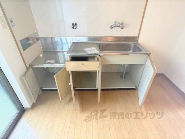 キッチン　下部収納