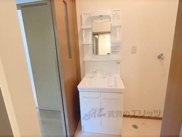 洗面所　独立洗面台