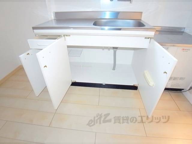 キッチン　下部収納