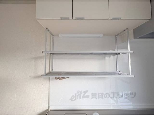 キッチン　上部棚