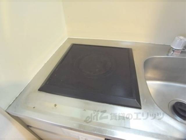 キッチン　一口コンロ付いています